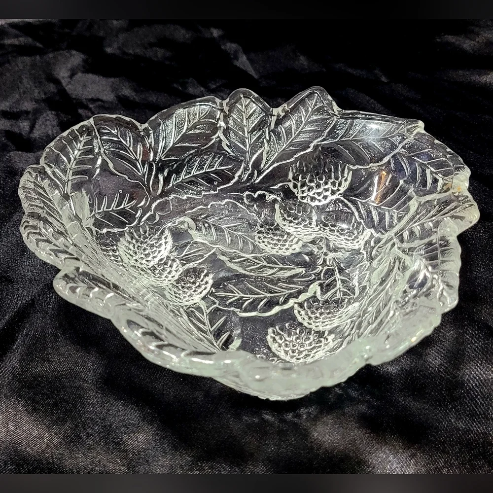 Vintage Indian Glass~Clear~Loganberry and Leaf Pattern~Candy Dish~Bowl~Embossed